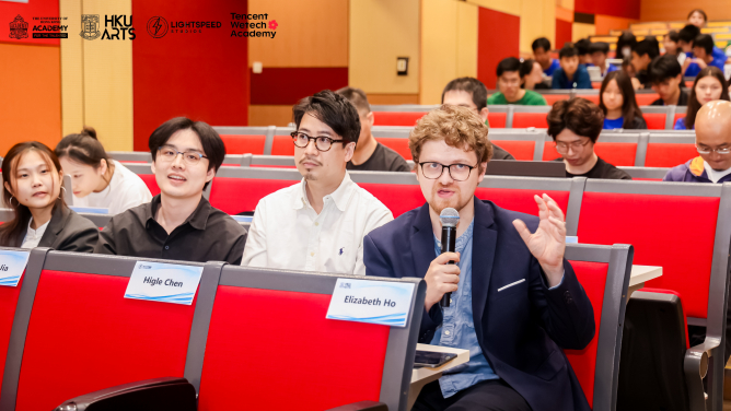 香港大學（港大）「菁英聚‧港大」計劃（HKU Academy for the Talented）聯同騰訊光子工作室群及Tencent WeTech Academy 籌辦「AI 冒險之旅：當人工智慧遇見遊戲」課程。
